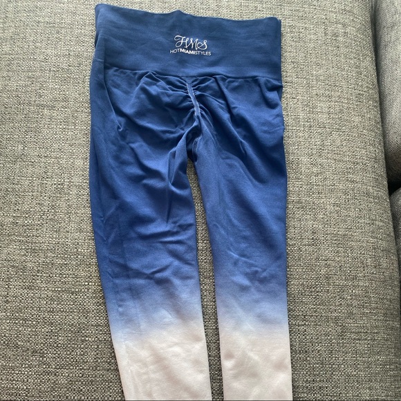Hot Miami Styles Blue Ombré Scrunch Leggings - Picture 3 of 6